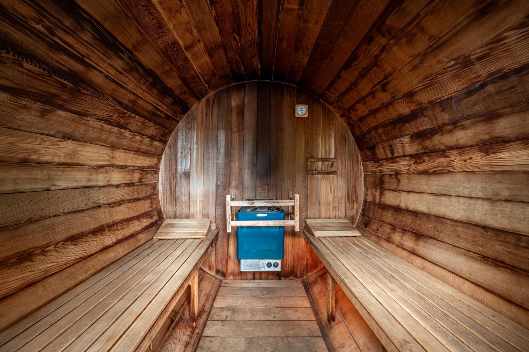 The Retreat Cabin Питлохри Екстериор снимка